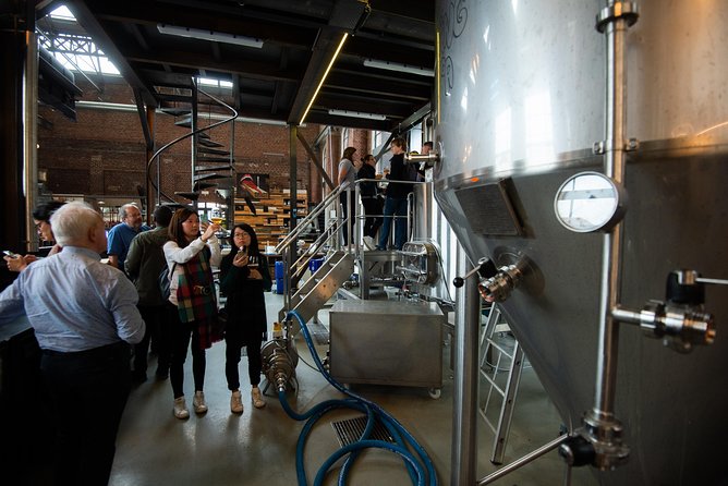 Private: Discover Brussels beer & breweries by a young local (incl. chocolate) - Behind-the-Scenes at Cantillon Brewery