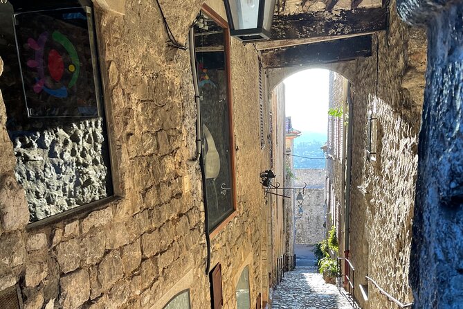 Private discovery of Saint-Paul-de-Vence - Limitations and Considerations