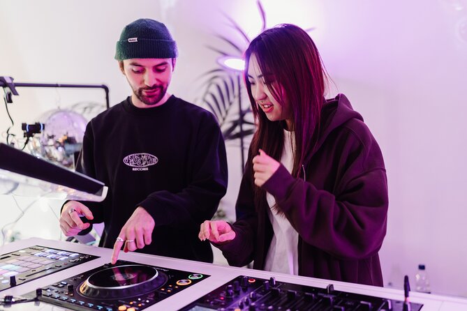 Private DJ Class - Learn to DJ in London with a Private 2-Hour Class