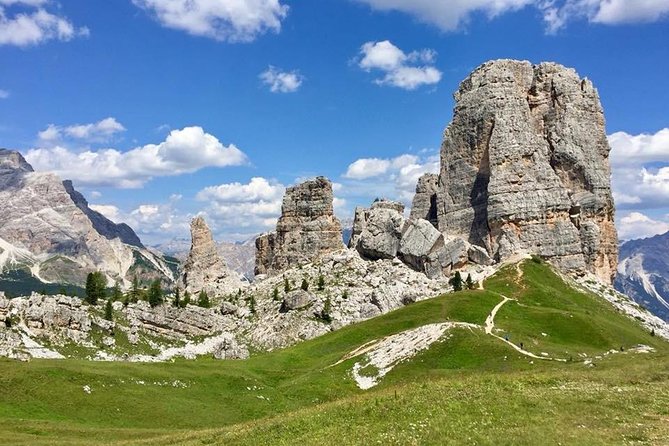 Private Dolomites Day Trip from Venice by Mercedes Van - Visiting Lago di Dobbiaco and its Mountain Surroundings