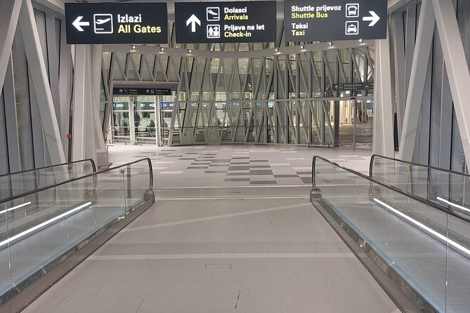 **Private Door to Door Airport Split Transfer up to 15 People** - Flexibility in Drop-Off Locations and Timing