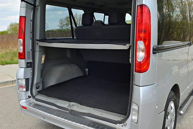 Private Door-To-Door Transfer from Krakow to Budapest - Lunch Break in a Scenic Restaurant