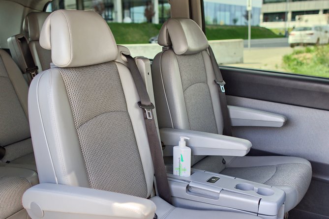 Private door-to-door transfer from Krakow to Prague - Key Points