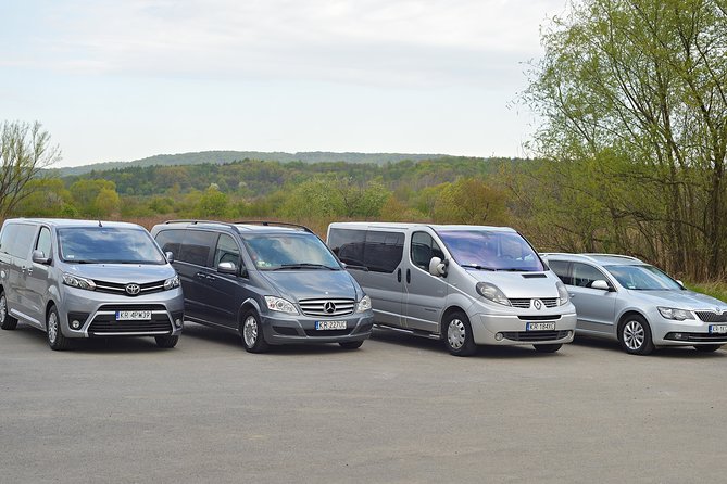 Private door-to-door transfer from Krakow to Prague - Lunch and Refreshments on the Road