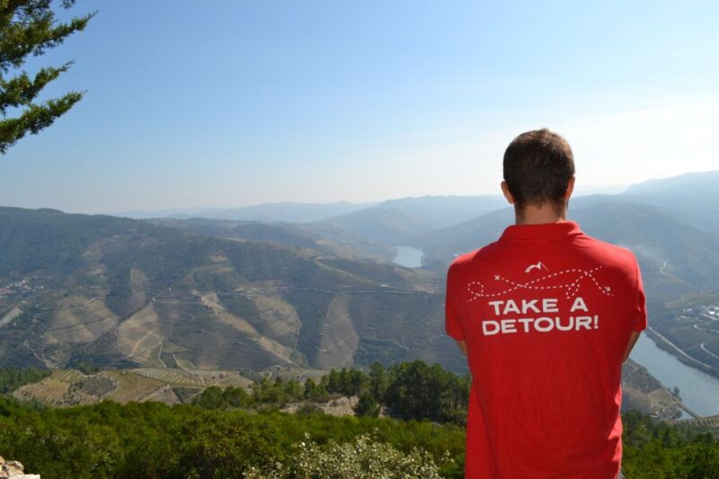 Private Douro Valley 4WD Tour with Wine Tasting and Picnic - Key Points