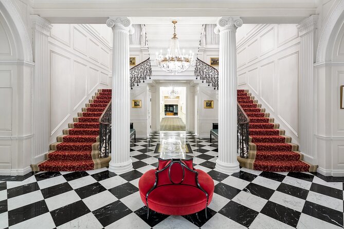 Private Dream Date with Helicopter Ride in New York - The Mansion at Glen Cove: A Luxurious Dining Venue