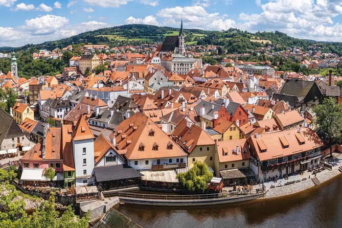 Private Driver from Prague to Vienna with a Stop in Cesky Krumlov - Who Would Enjoy This Tour Most?