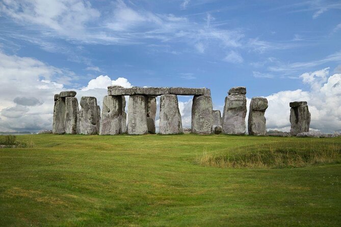 Private driver guided tours Windsor castle Stonehenge - Experience the Best of Windsor Castle and Stonehenge with a Private Driver