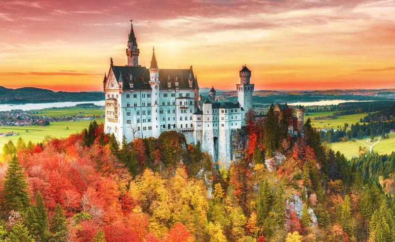 Private driver: Munich to Neuschwanstein Castle - Walks and Views at Alpsee Lake