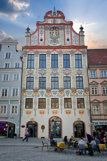 Private driver: Munich to Neuschwanstein & Landsberg am Lech - Navigating Ticket Purchase and Timing for Neuschwanstein