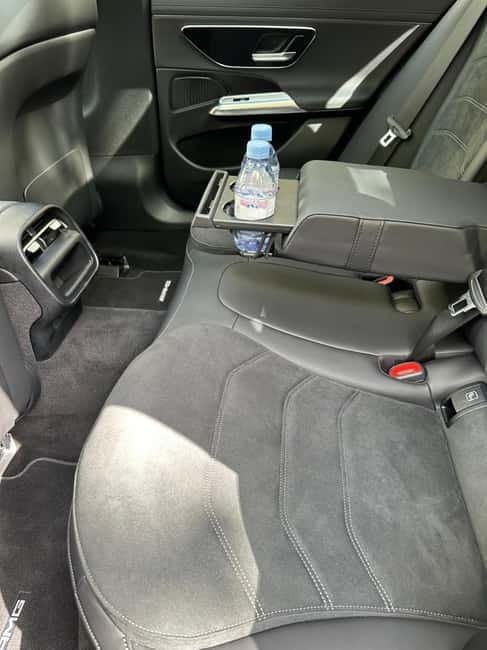 Private Driver Service - Luxury Sightseeing Tour to Giverny - The Comfort of Luxury Vehicles and Modern Technology