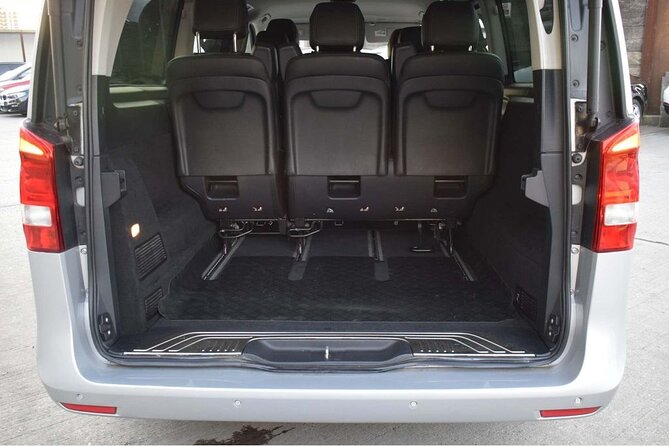 Private Dublin Airport Transfer to & from Belfast City - Stress-Free Airport Pickup with Professional Chauffeurs