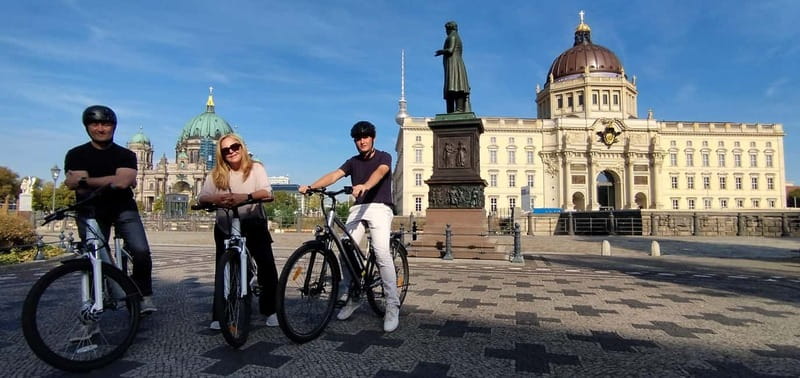Private E-Bike Tour Berlin Highlights Tailor Made up to 10 - Customization and Flexibility