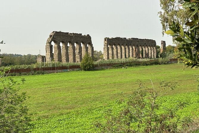 Private E-bike tour of Appian way, Aqueduct & catacombs with food - Exploring Porta San Sebastiano and Its Museum