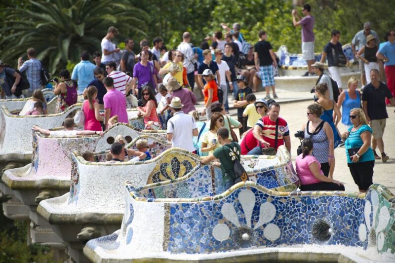 Private E-Bike Tour: Park Güell & Best of Barcelona - Glide Through Barcelona’s Historic Old Town and Green Spaces