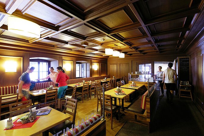 Private Eagles Nest Tour, Skip The Line, WW2 Doku-Center & Lunch - Pickup and Transportation in Comfort and Style