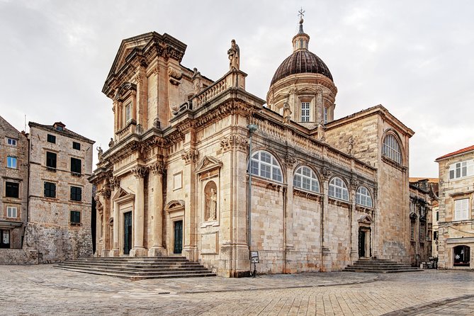 Private Early Morning Dubrovnik Tour - Gundulic Square and the Jesuit Stairs