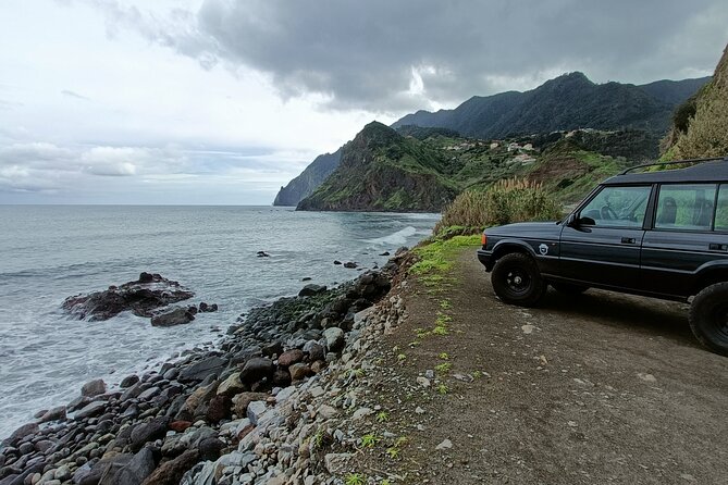 Private East True Mountains to Santana and Ponta de Sao Lorenco - Discovering Santana’s Traditional Houses and Local Cuisine