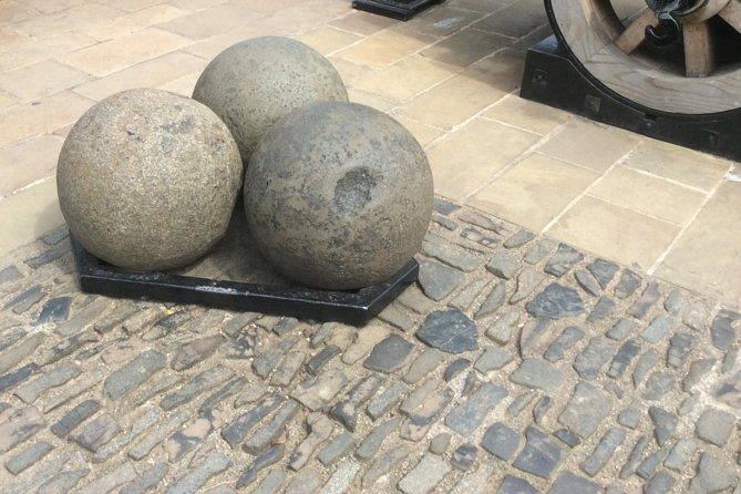 Private Edinburgh Castle Tour - Practical Details: Tour Inclusions and Limitations