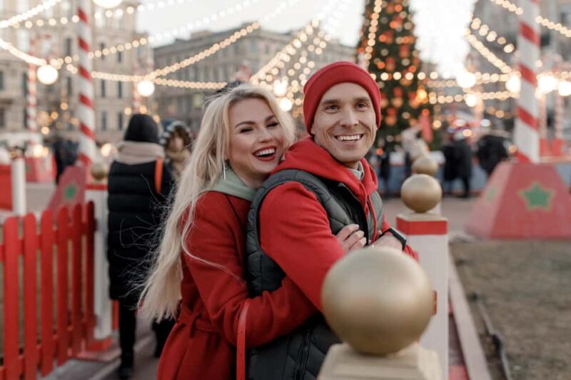 Private Edinburgh Christmas Lights & Festive Walking Tour - Visiting Edinburgh Castle and the Castle Esplanade