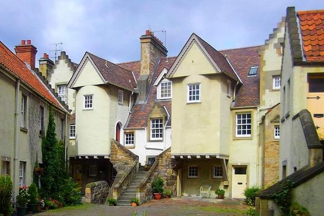 Private Edinburgh City Tour - Visiting the Palace of Holyroodhouse