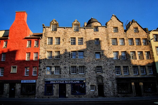 Private Edinburgh driving tour - Discovering Hidden Gems: White Horse Close and Dean Village