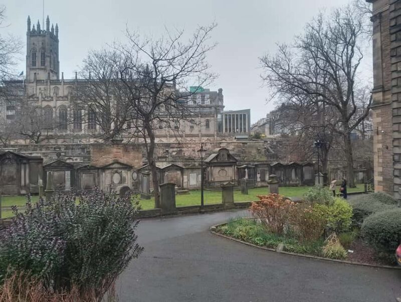 Private Edinburgh: Haunted Night Tour with Whisky Tasting - Logistics, Group Size, and Flexibility