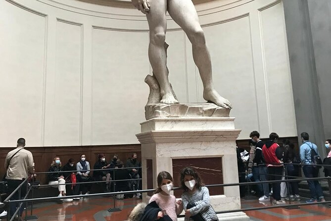 Private educational and guided custom tours by walk and by confortable M/B van - Exploring Florence’s Historic Center on Foot