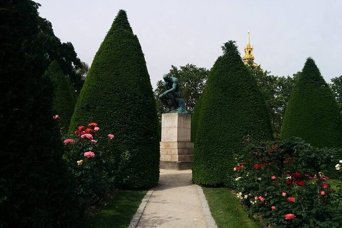 Private Eiffel Tower district walking tour with Rodin Museum - Relaxing Picnic at Champ de Mars with Views of the Eiffel Tower