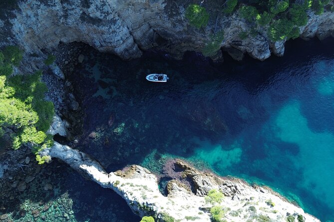 Private Elaphiti Islands Boat Tour Tailor-Made 8h - Osmoli Beach and Pictorial Coastline
