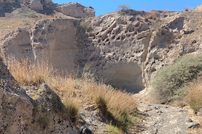 Private Electric Mountain Bike Experience and Tour in Santorini - Riding through Akrotiri and Visiting the Venetian Castle