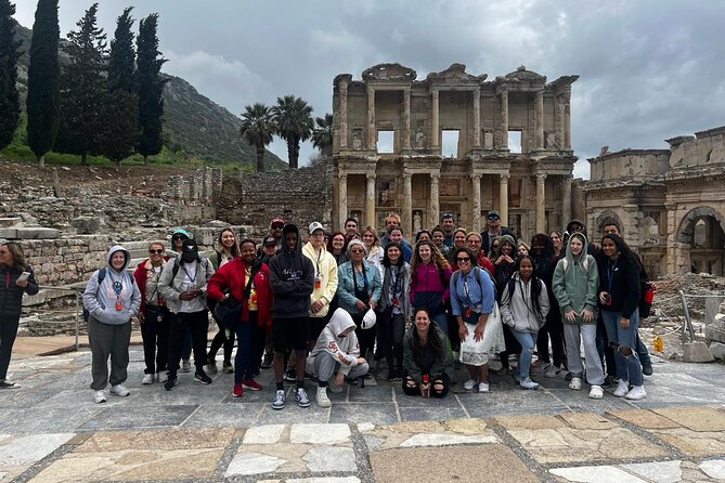 Private Ephesus Group Tour (Kuadas) Fixed Price Up to 15 People - Lunch at a Countryside Restaurant: Turkish Flavors and Relaxation