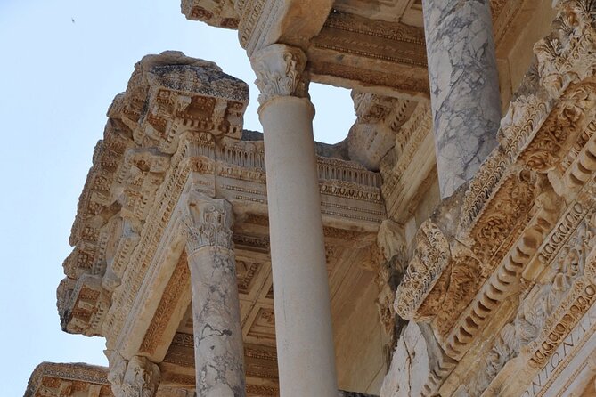 Private Ephesus Tour with Virgin Mary House by Vip Minivan - Visiting the Ephesus Museum: Artifacts and Exhibits