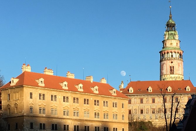 Private evening tour Cesky Krumlov Old Town and Castle area - Exploring Svornosti Square and the Main Square