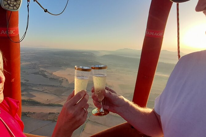 Private Exclusive Ballooning Experience for 4 over Mallorca - The Experience of Floating in a Hot Air Balloon