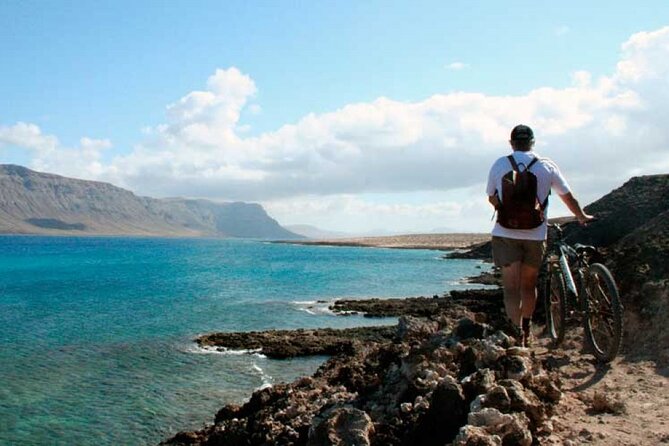Private excursion in Lanzarote, minibus and guide available - Flexibility and Customization of the Tour