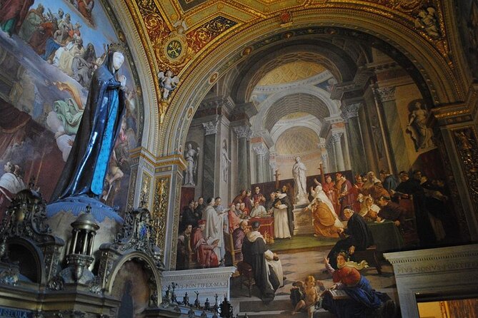 Private Experience: Sistine Chapel , Vatican Museums & St.Peters Basilica - Visiting St. Peter’s Basilica and the Pietà