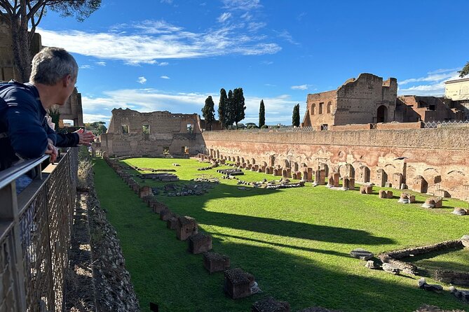 Private Extended Colosseum & Roman Forum With SUPER Sites Tour - Guides and Personalization