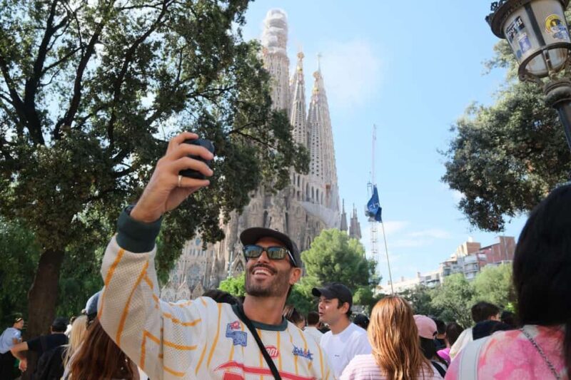 Private Family Bike Tour, Discover Barcelona in Two Wheels! - Discover Barcelona in Two Wheels with a Private Family Bike Tour