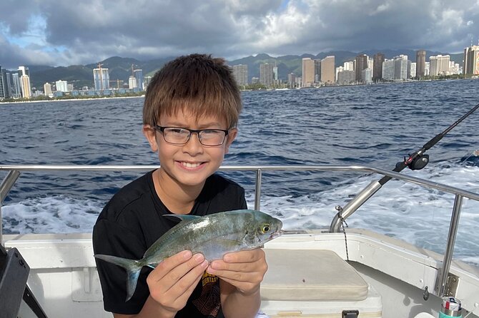Private Fishing Charter for Family and Friends in Honolulu - Booking, Cancellation, and Weather Considerations
