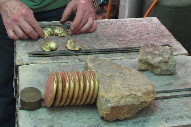 Private Florence Oltrarno Art and Crafts Walking Tour - Logistics, Group Size, and Booking Details