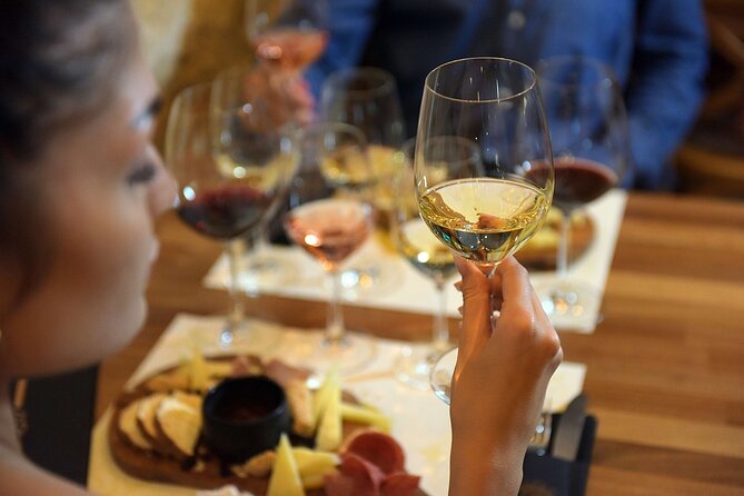 Private Food and Wine Experience with a Sommelier - Key Points
