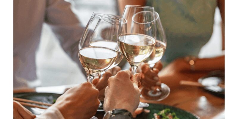 Private Food Tasting Tour with Expert Guide in Le Marais - Logistics, Group Size, and Flexibility