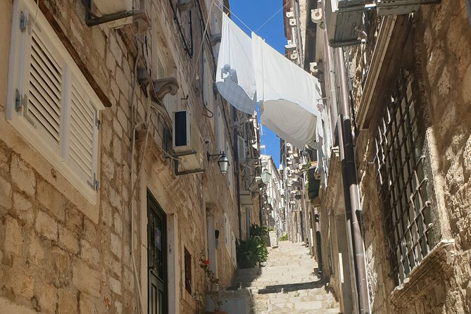Private Fort Lovrijenac and Dubrovnik City Tour - Comparing the Cost and Experience