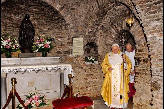 Private Full-Day Biblical Ephesus Tour From Kusadasi - Lunch at a Traditional Turkish Restaurant