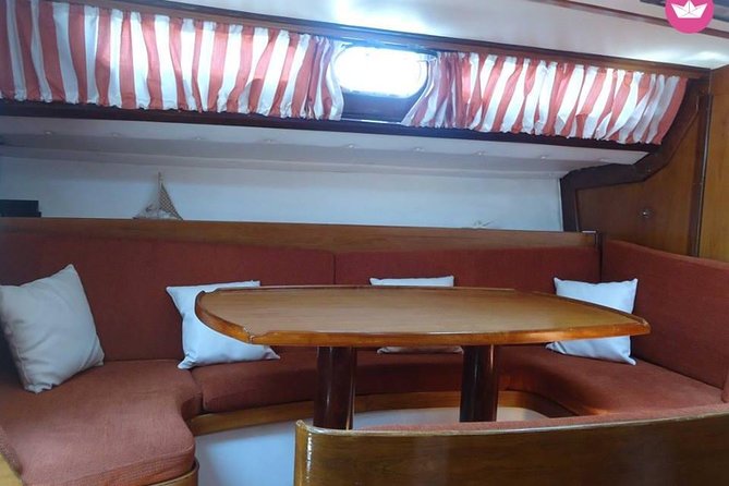 Private Full-Day Cruise in Greece with Lunch - All-Inclusive Onboard Lunch and Drinks