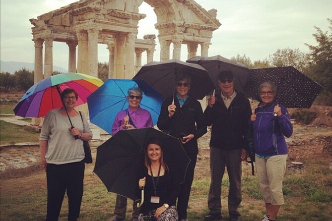 Private Full-Day Pamukkale Sightseeing Tour - The Guide’s Role: Expert Explanation and Friendly Service