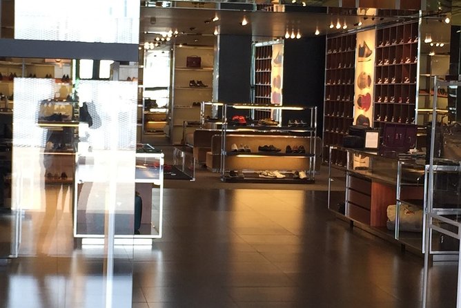 PRIVATE Full-Day Shopping Tour: The Mall GUCCI and Spaces PRADA outlet - Personalized Guidance from an Italian Fashion Expert