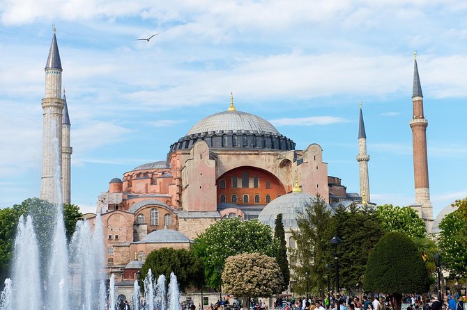 Private Full-Day Sightseeing Tour in Istanbul - Topkapı Palace and the Historic Market Scene