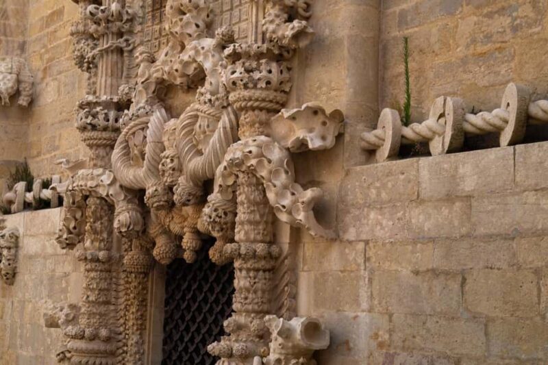 Private Full-Day Tomar Tour with Local Guide + Lunch - Strolling Riverside Gardens and the Old Town Cafés